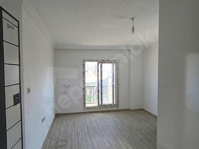 STADYUM YAKINI ARAKAT SIFIR YENİ YAPI 1+1