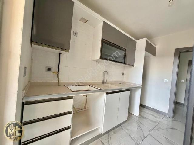 Stadyum yeni Cezaevi Karşısında Taşınmaya Hazır Satılık 3+1