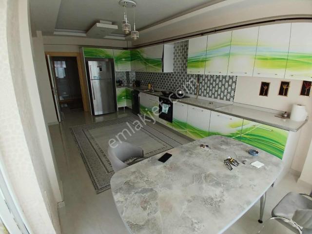 Stadyum Yolunda Acil Satılık 4+1 Daire