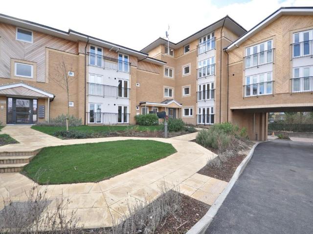 Stafford Avenue, Hornchurch RM11, 2 bed flat to rent, £1,800 pcm | PrimeLocation