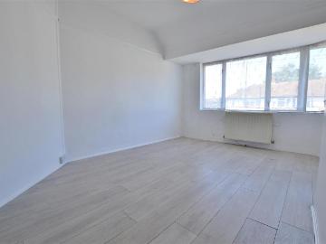 Stafford Avenue, Slough 1 bed maisonette to rent £1,000 pcm £231 pw