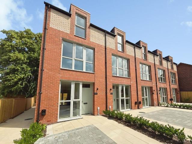 Stafford Close, Daisy Bank, Manchester, Greater Manchester M14, 3 bed detached house to rent, £1,650 pcm | PrimeLocation