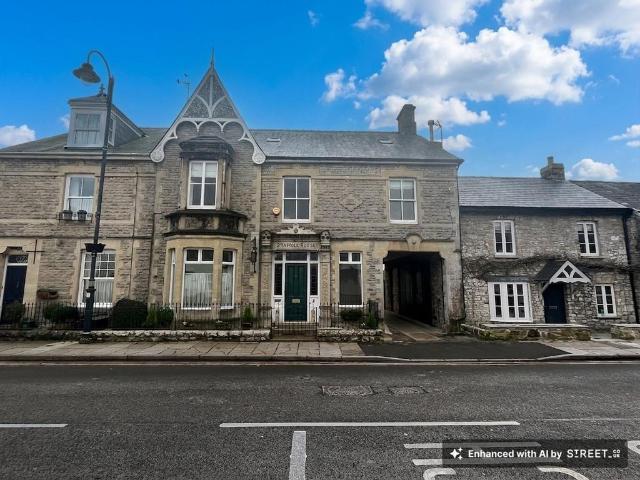 Stafford House, Westgate, Cowbridge. 5 bed detached house to rent £2,795 pcm £645 pw