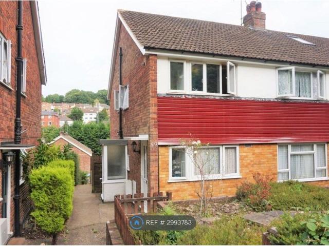 Stafford Road, Caterham CR3, 2 bed maisonette to rent, £1,600 pcm | PrimeLocation