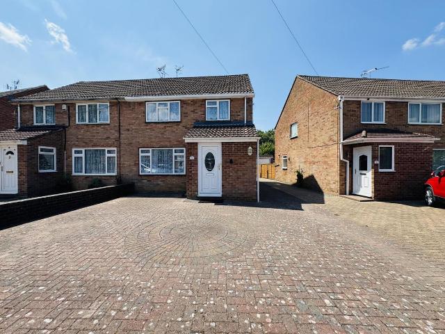 Stafford Road, Crawley RH11, 3 bed property to rent, £1,950 pcm | PrimeLocation