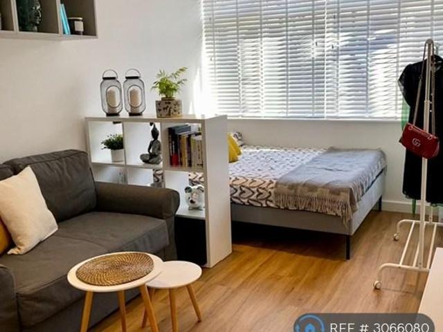 Stafford Road, London, CR0 Studio to rent £1,150 pcm £265 pw