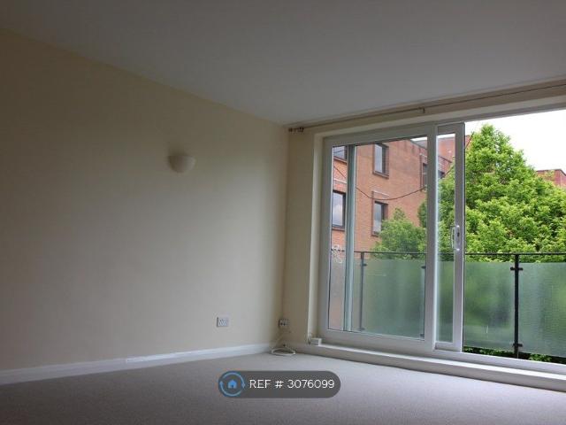 Stafford Road, London SM6, 1 bed flat to rent, £1,400 pcm | PrimeLocation