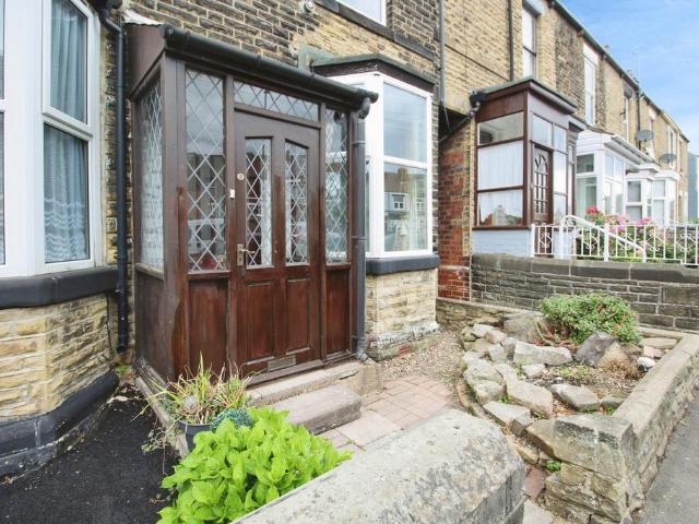 Stafford Road, Sheffield S2 4 bed terraced house to rent £1,300 pcm £300 pw