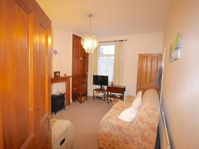 Stafford ST16 1 bed apartment to rent £750 pcm £173 pw