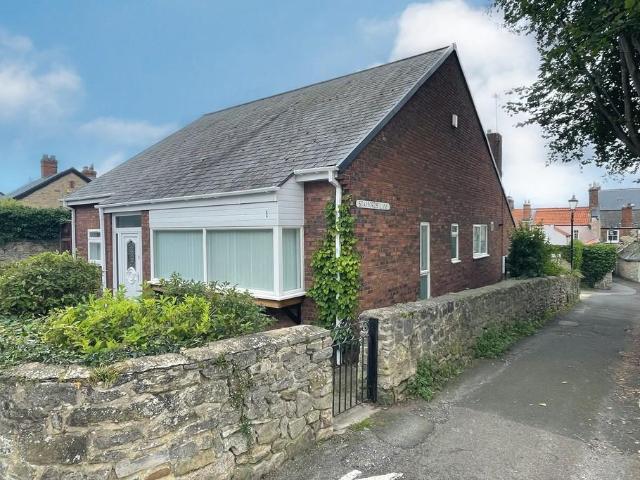 Staffords Lane, Whitburn 2 bed detached bungalow to rent £975 pcm £225 pw