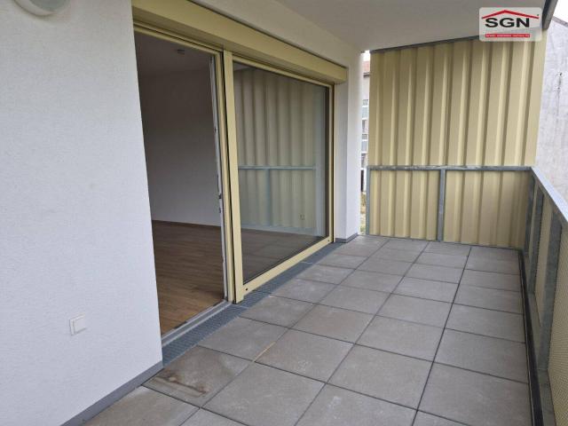 STAFFELMIETE l2 Zimmerwohnung mit Balkon und Tiefgarage