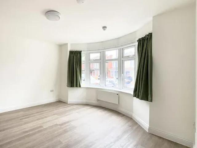 Stag Lane, London, HA8 5LG, United Kingdom | 1 bed apartment for rent #124158677 | Rentberry
