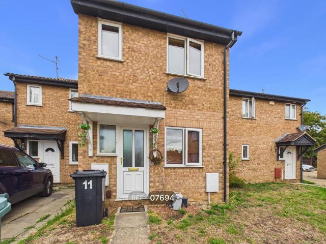 Stagshaw Drive, Peterborough, PE2 8NG 2 bed terraced house to rent £895 pcm £207 pw