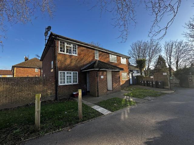 Staines Road, Bedfont TW14, 1 bed flat to rent, £1,400 pcm | PrimeLocation