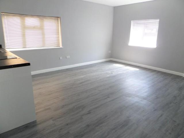 Staines Road, Bedfont Studio to rent £950 pcm £219 pw