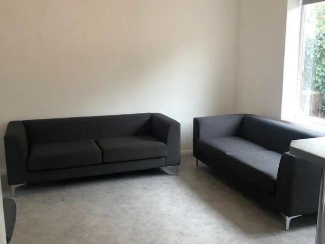Staines Road East, Sunbury on Thames. 1 bed in a house share to rent £750 pcm £173 pw
