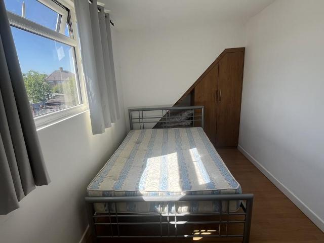 Staines Road, Feltham 1 bed in a house share to rent £625 pcm £144 pw