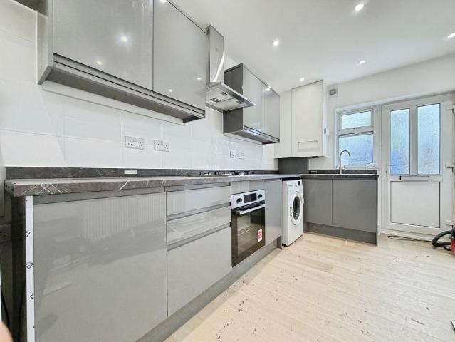 Staines Road, Feltham TW14, 2 bed property to rent, £1,750 pcm | PrimeLocation