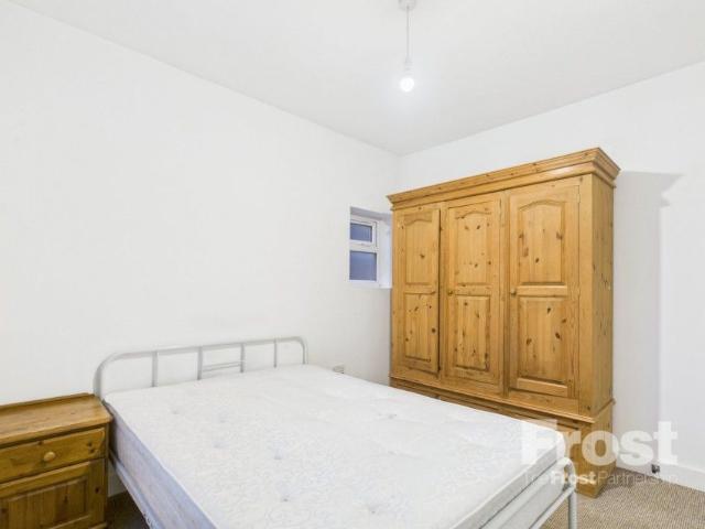 Staines Road, Feltham,TW14