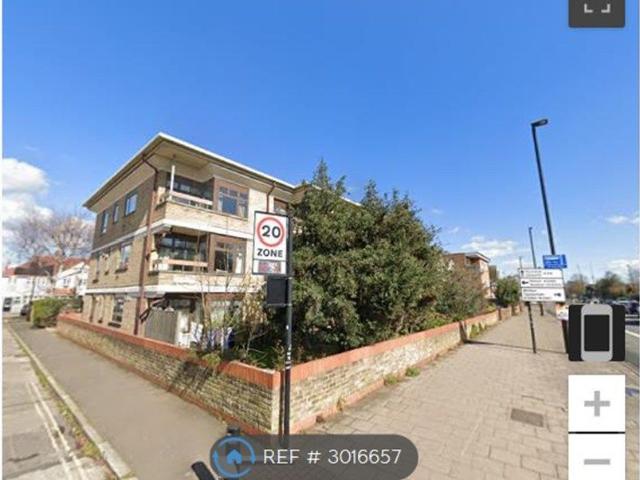 Staines Road, Hounslow TW4, 2 bed flat to rent, £1,800 pcm | PrimeLocation