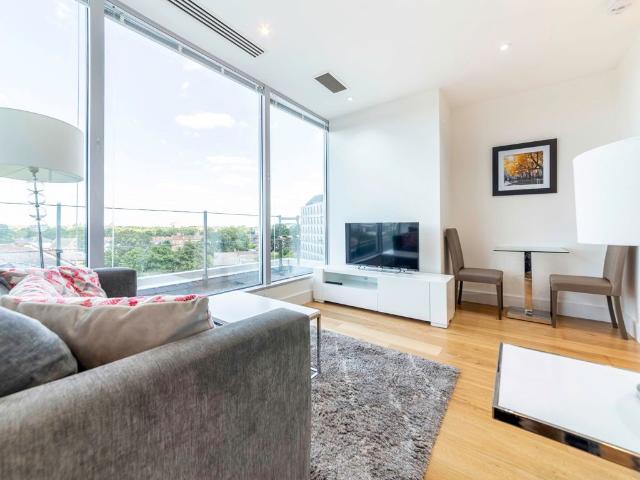 Staines Road, Hounslow TW3, Studio to rent, £1,350 pcm | PrimeLocation