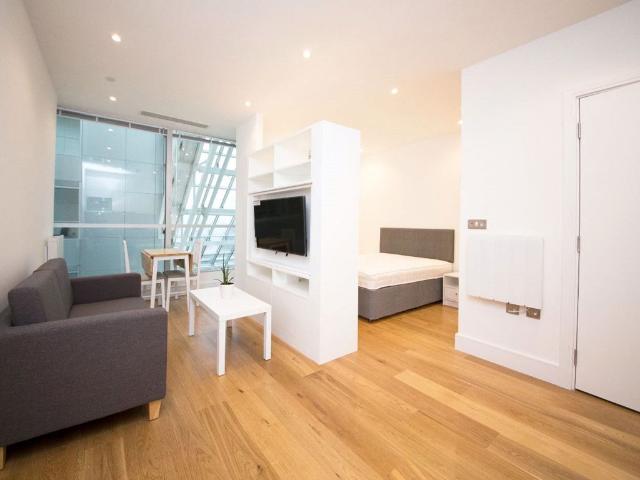 Staines Road, Hounslow TW3, Studio to rent, £1,400 pcm | PrimeLocation