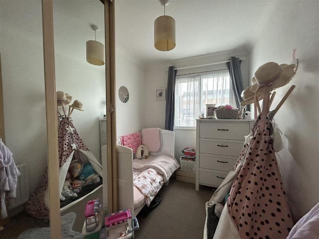 Staines Road West, Ashford TW15, 2 bed flat to rent, £1,600 pcm | PrimeLocation