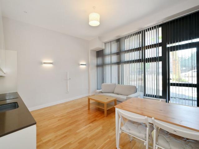 Staines Road West, Sunbury On Thames TW16, 1 bed flat to rent, £1,250 pcm | PrimeLocation