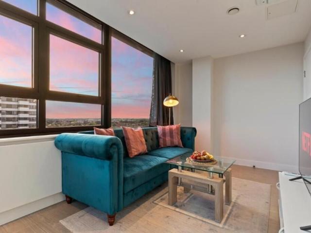 Staines Road West, Sunbury On Thames, Surrey TW16, Sunbury On Thames, 2 bed flat to rent, £1,600 pcm | PrimeLocation