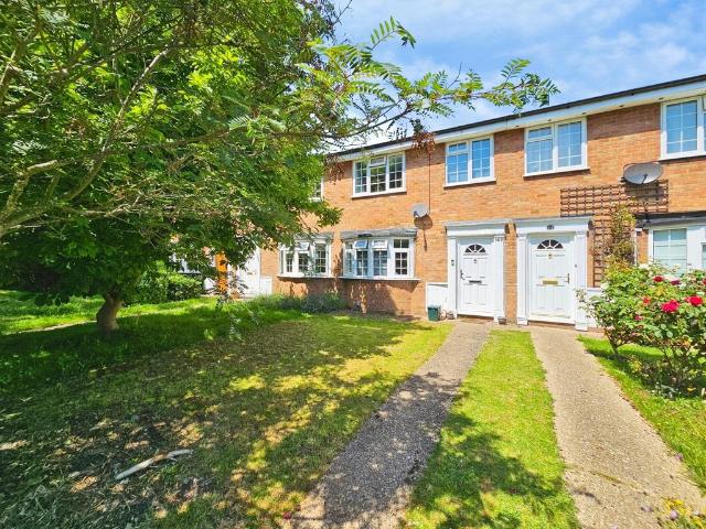 Staines upon Thames, Surrey, TW18 3 bed terraced house to rent £1,900 pcm £438 pw