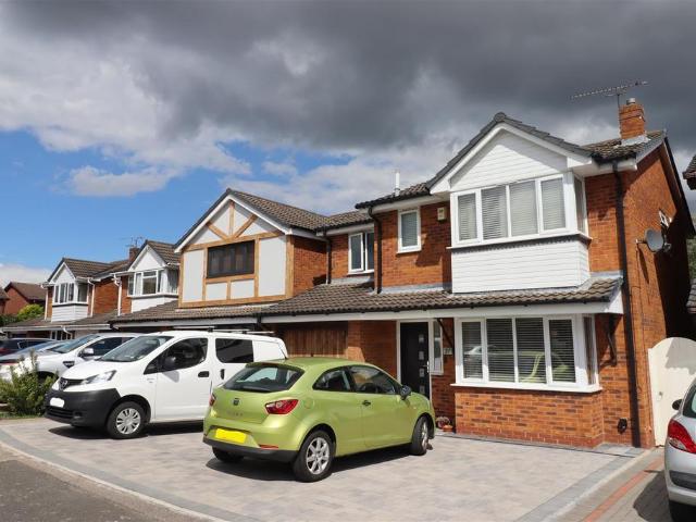 Stainforth Close, Crowhill, Nuneaton 4 bed detached house to rent £1,425 pcm £329 pw