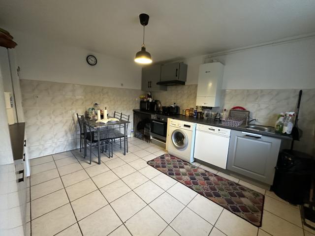 STAINS