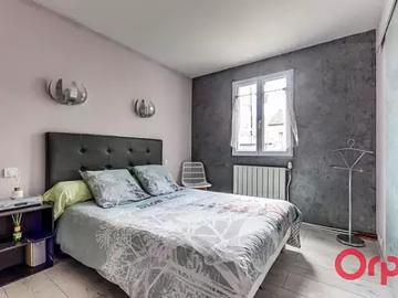 Stains 93240 Location appartement 1 pièce t1