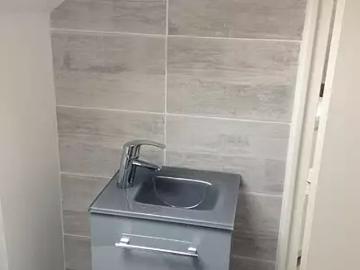 Stains 93240 Location appartement 1 pièce t1 au dernier étage