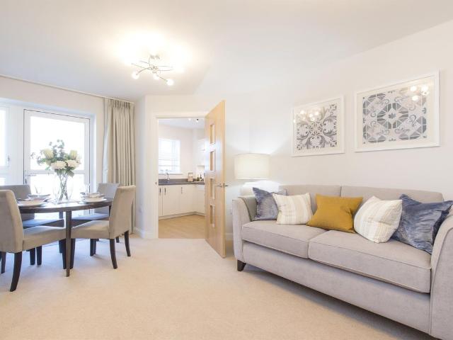 Stakes Road, Purbrook, Waterlooville PO7, 2 bed flat to rent, £2,150 pcm | PrimeLocation