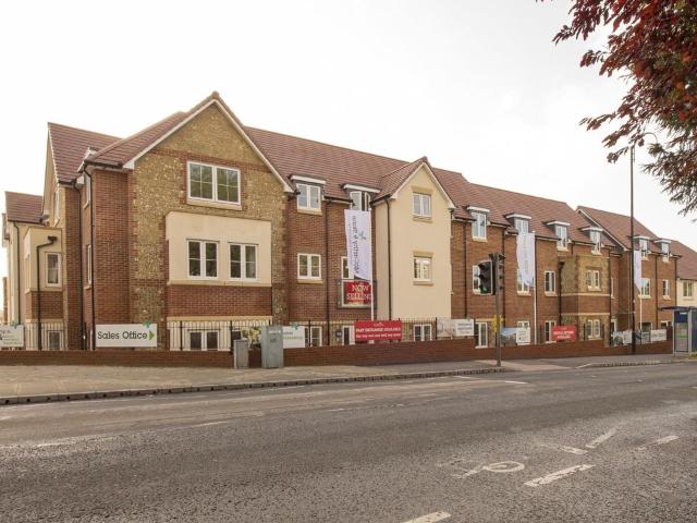 Stakes Road, Purbrook, Waterlooville PO7, 2 bed flat to rent, £2,150 pcm | PrimeLocation