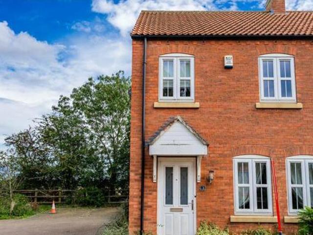 Stallingborough, Poachers Rise, Grimsby, 3 Bedroom Semi detached