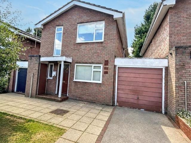 Stambourne Way, London SE19, 4 bed detached house to rent, £2,600 pcm | PrimeLocation