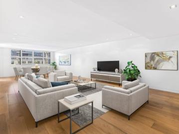 Stamford Cosmopolitan – Luxurious 2 Bedroom Apartment with Expansive Entertainer’s Terrace