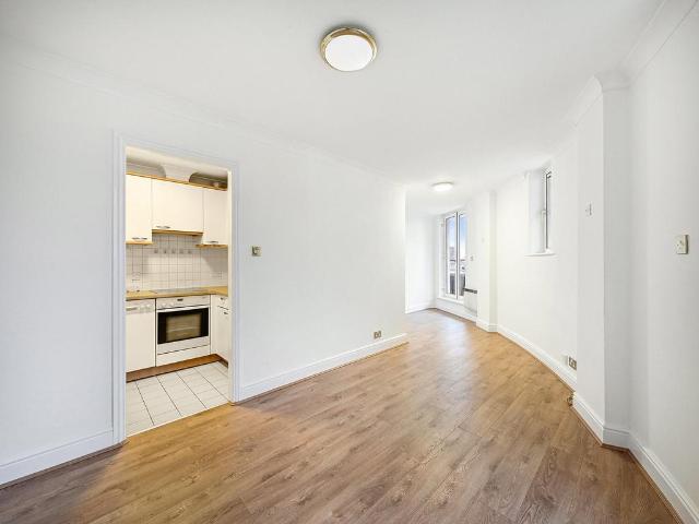 Stamford Gate House, Chelsea Village. 1 bed apartment to rent £1,950 pcm £450 pw
