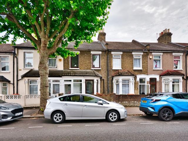 Stamford Road, East Ham, London E6, 4 bed terraced house to rent, £2,700 pcm | PrimeLocation