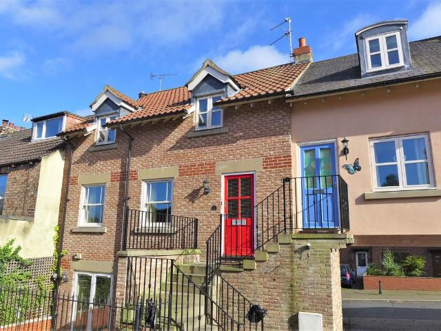 Stammergate Court, Ripon HG4, 3 bed flat to rent, £900 pcm | PrimeLocation