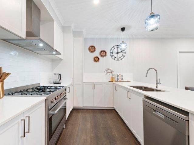 Stand Alone Bayside Sophistication