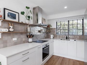 Apartment for sale in Port Adelaide Enfield - Equipped kitchen