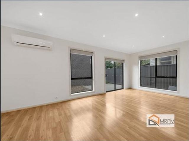 Stand alone modern townhouse