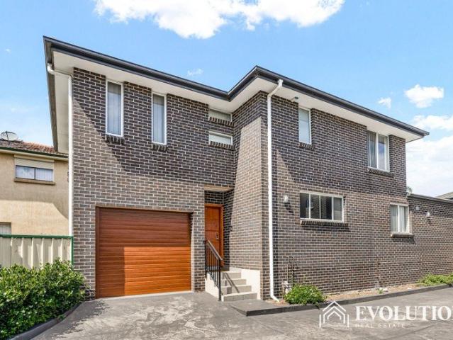 STAND ALONE MODERN TOWNHOUSE