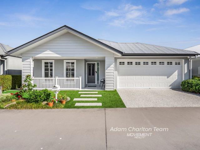 Standout Villa in the Heart of Beachmere