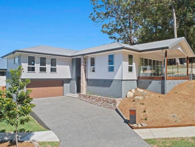 Standout Design Brand New Home in The Lakes Estate