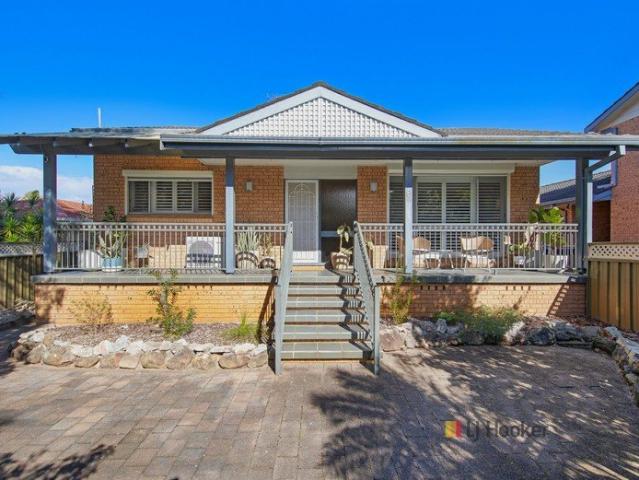 Standalone Coastal Villa in the Heart of Town!