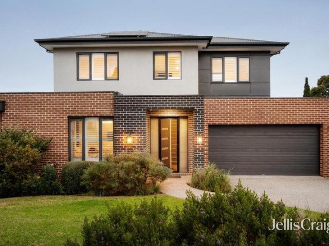 Standalone contemporary residence with ground floor master suite